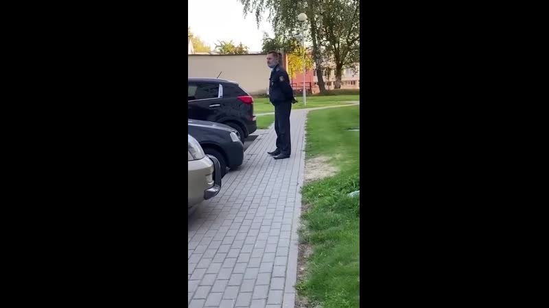 Разговор с милиционером в момент, когда неизвестные