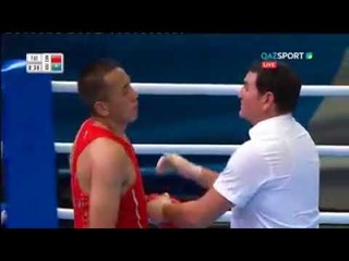 Василий Левит қытайлық қарсыласын нокаутқа түсірді