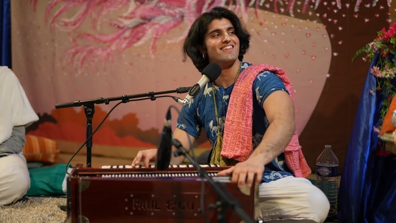 Bhajan by Yogindra Day 1, 2022 Radhadesh