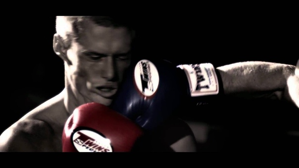 Muay Thai Rising Twins