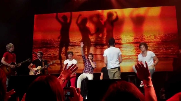 I Gotta Feeling, Stereo Hearts, Valerie, Torn One