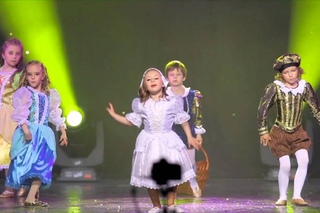 Dancing children, russian girl Талантливые дети -Вика Родионова видео-визитка