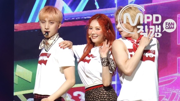 MPD fancam 트리플 H 현아 직캠 365 FRESH 엠카운트다운 170518 170511 EP.
