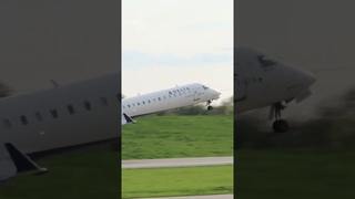 Afternoon departure of Endeavor/Delta CRJ-900 at St. Louis Lambert Intl -STL #shorts #aviation
