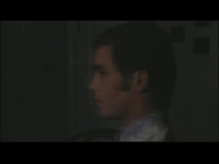 Crimen en la Noche - Dead of Night (aka Deathdream)