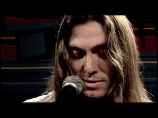 Angra  “Bleeding heart“