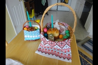 Preparing an Ukrainian Easter Basket-Приготування Великоднього кошика