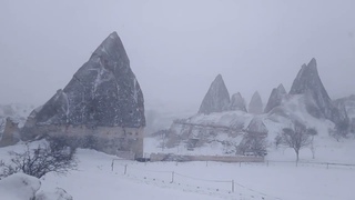 L'hiver est de retour en Cappadoce, Turquie.