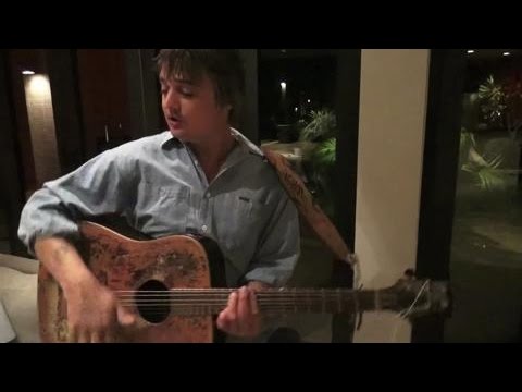 Peter Doherty Plays Acoustic Version Of Flags Of The Old Regime In