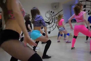Reggaeton lesson by Natalie Krutikova