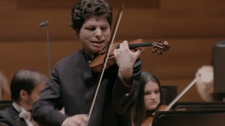 Augustin Hadelich plays Mendelssohn Violin Concerto (LIVE)